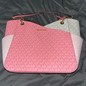 Only used 5 times. In great condition.